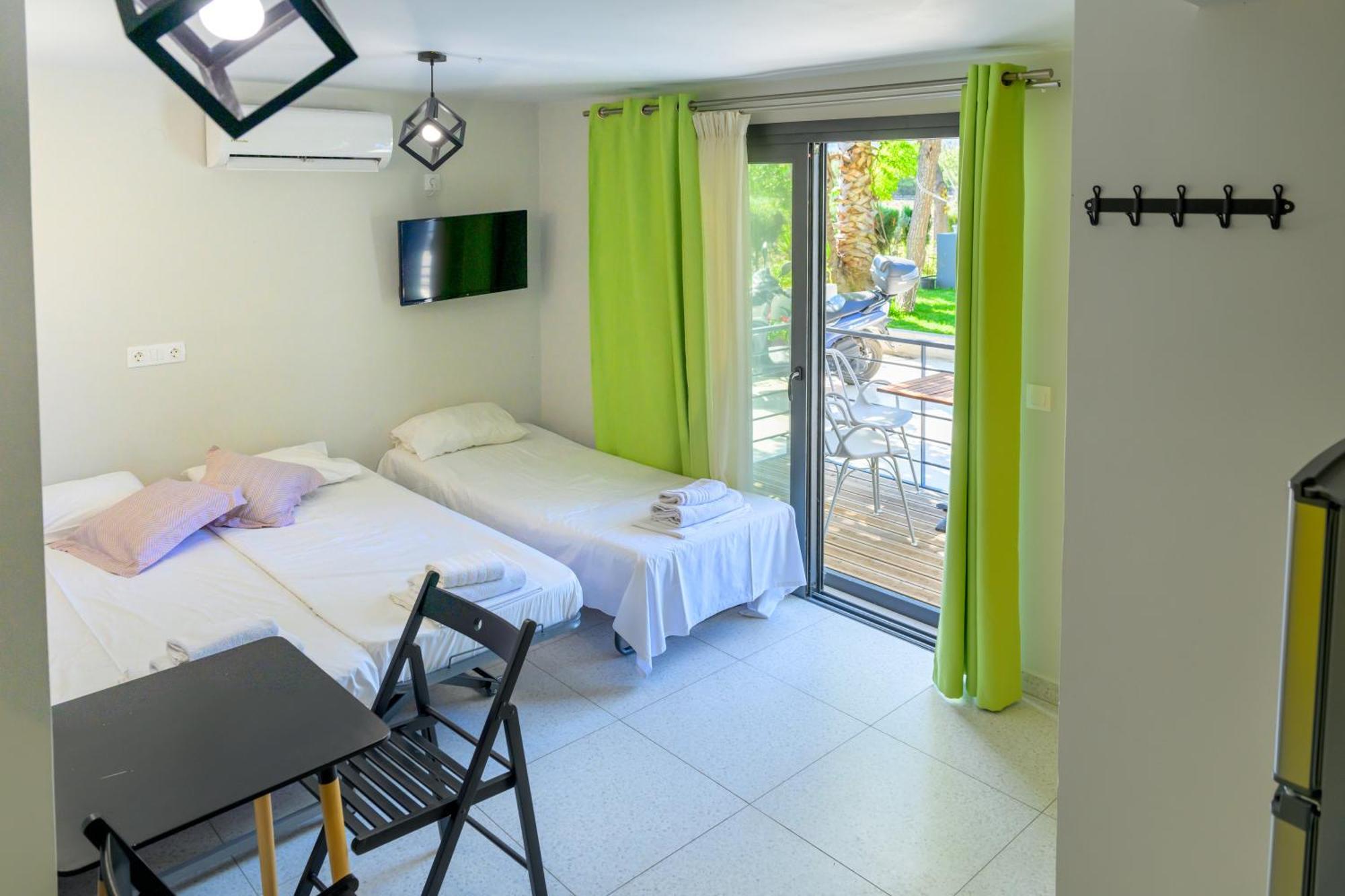 Bikini Apartments Kariótai Exteriör bild